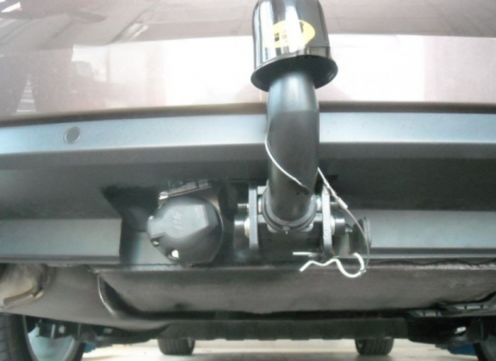 Carlig remorcare Skoda Rapid dupa 2012 demontabil automat cu maneta marca Autohak [4]