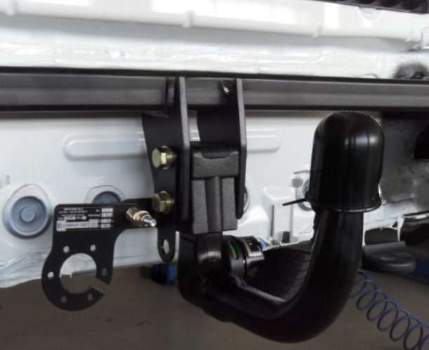 Carlig remorcare Skoda Rapid dupa 2012 demontabil automat vertical marca Autohak [15]