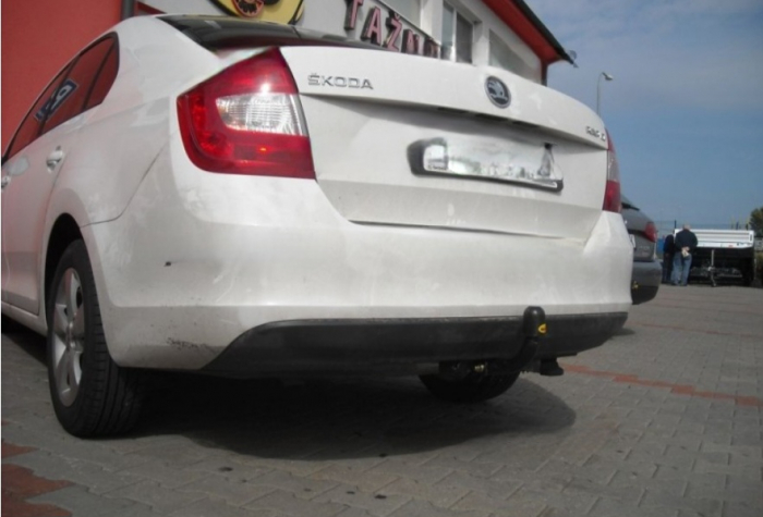 Carlig remorcare Skoda Rapid dupa 2012 marca Autohak [2]