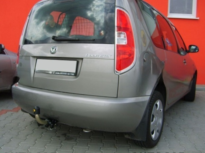 Carlig remorcare Skoda Roomster dupa 2006 demontabil automat cu maneta marca Autohak [8]