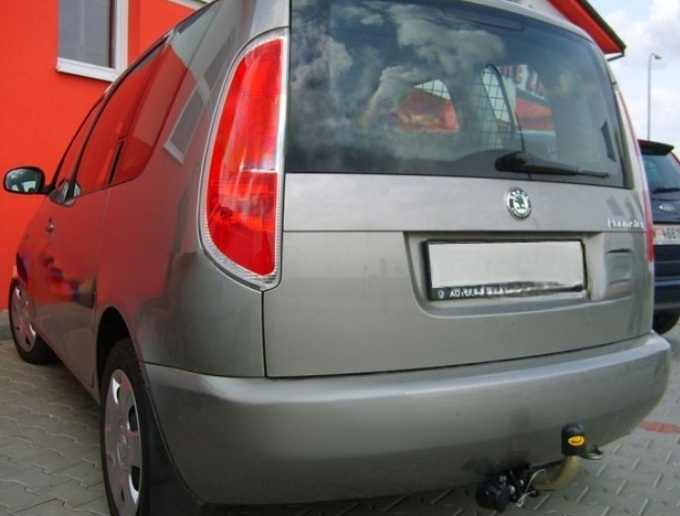 Carlig remorcare Skoda Roomster dupa 2006 demontabil automat cu maneta marca Autohak [10]