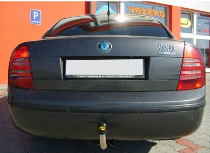 Carlig remorcare Skoda Superb 2008 - 2015 demontabil automat vertical marca Autohak [27]