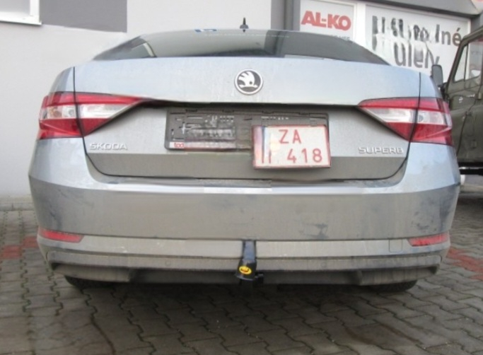 Carlig remorcare Skoda Superb dupa 2015 demontabil automat vertical marca Autohak [5]
