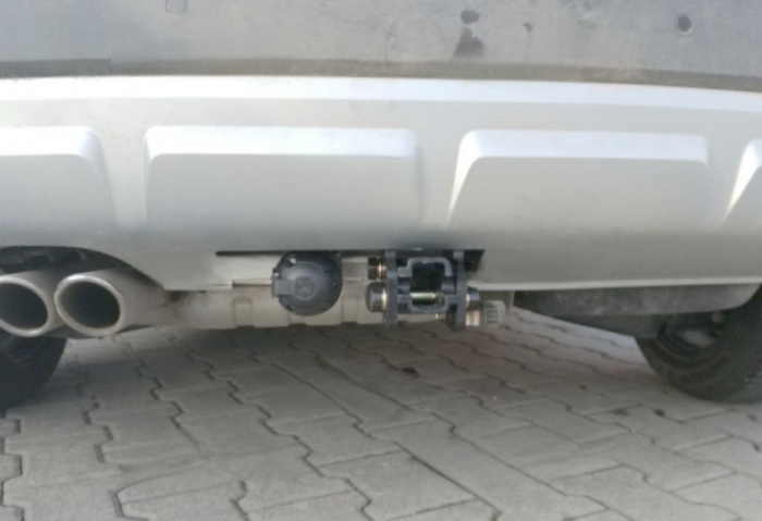 Carlig remorcare Skoda Yeti dupa 2014 demontabil automat cu maneta marca Autohak [4]