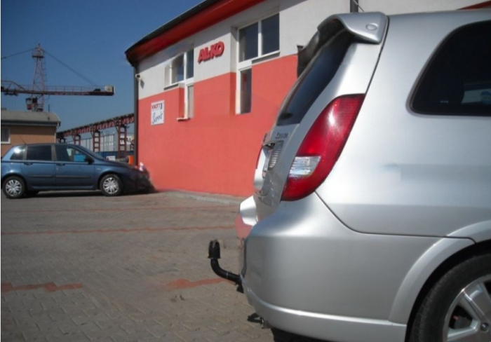 Carlig remorcare Suzuki Liana 5 usi dupa 2001 demontabil automat cu maneta marca Autohak [2]