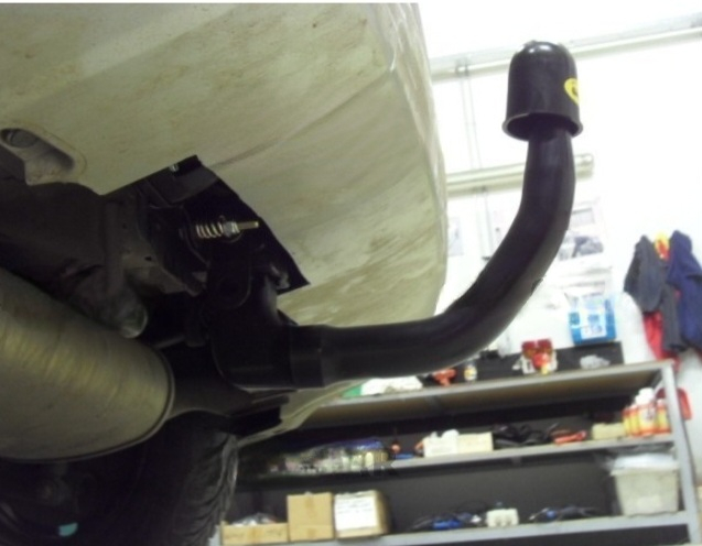 Carlig remorcare Suzuki SX4 3/5 usi tractiune fata 2006 - 2014 demontabil automat cu maneta marca Autohak [3]