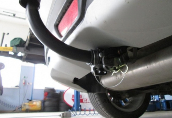 Carlig remorcare Suzuki SX4 S-Cross dupa 2013 demontabil automat cu maneta marca Autohak [5]