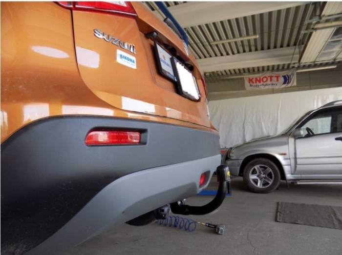 Carlig remorcare Suzuki Vitara 5 usi dupa 2015 demontabil automat vertical marca Autohak [8]