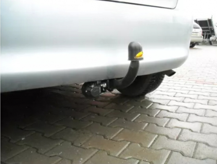 Carlig remorcare Toyota Auris 2007-2012 marca Autohak [6]