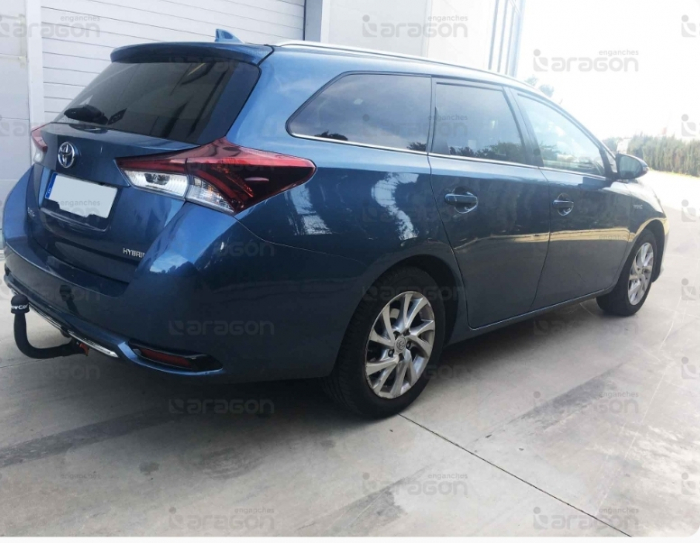 Carlig remorcare Toyota Auris combi hybrid 2013 - prezent demontabil automat vertical marca Aragon [3]