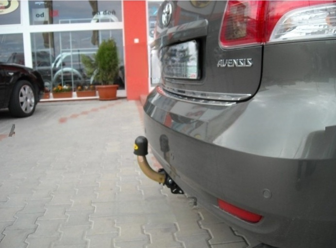 Carlig remorcare Toyota Avensis 4/5 usi dupa 2009 demontabil automat cu maneta marca Autohak [4]