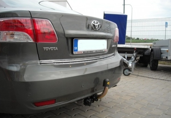 Carlig remorcare Toyota Avensis 4/5 usi dupa 2009 demontabil automat cu maneta marca Autohak [7]