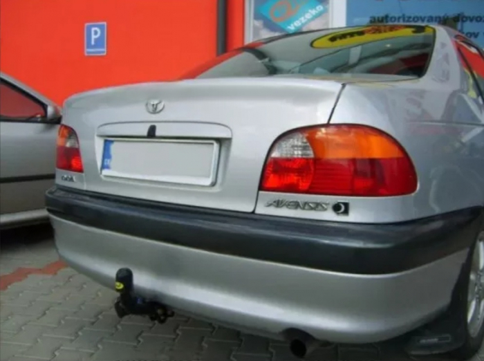 Carlig remorcare Toyota Avensis 4/5 usi 1997-2002 marca Autohak [4]