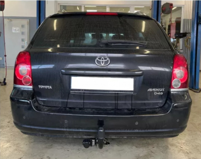 Carlig remorcare Toyota Avensis 4/5 usi 2003 - 2009 demontabil automat cu maneta marca Autohak [2]