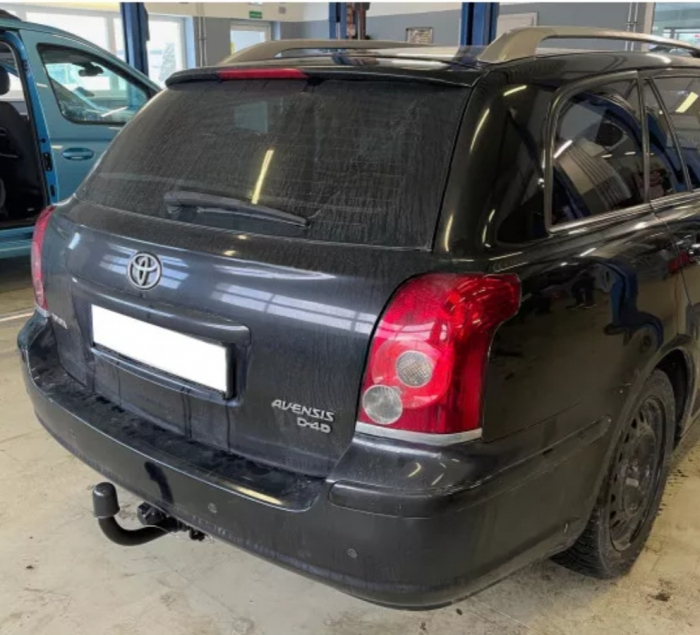 Carlig remorcare Toyota Avensis 4/5 usi 2003 - 2009 demontabil automat cu maneta marca Autohak [3]