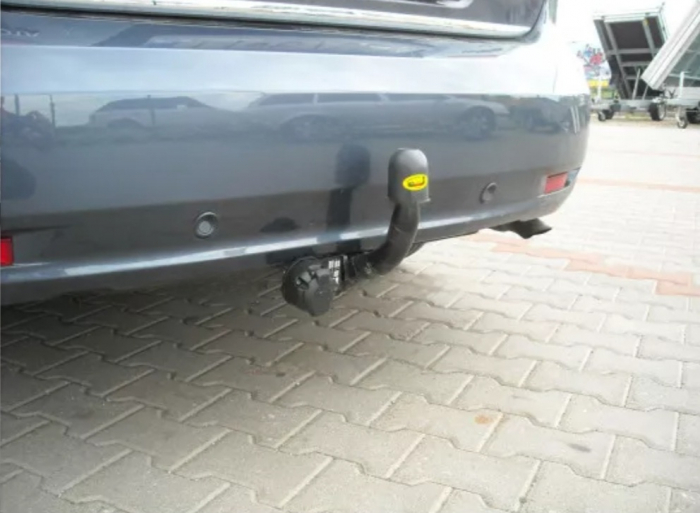 Carlig remorcare Toyota Avensis berlina dupa 2009 marca Autohak [7]