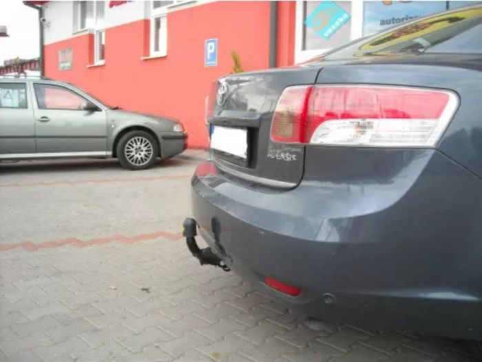 Carlig remorcare Toyota Avensis berlina dupa 2009 marca Autohak [4]