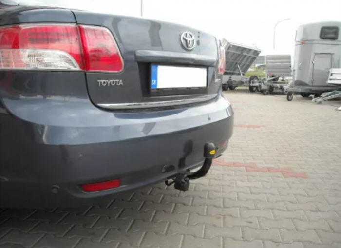 Carlig remorcare Toyota Avensis berlina dupa 2009 marca Autohak [5]