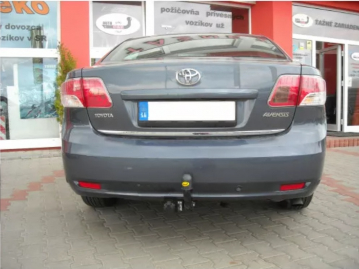 Carlig remorcare Toyota Avensis berlina dupa 2009 marca Autohak [2]