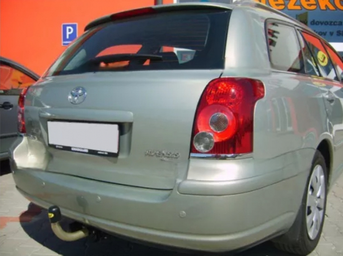 Carlig remorcare Toyota Avensis combi 2003 - 2009 demontabil automat cu maneta marca Autohak [3]