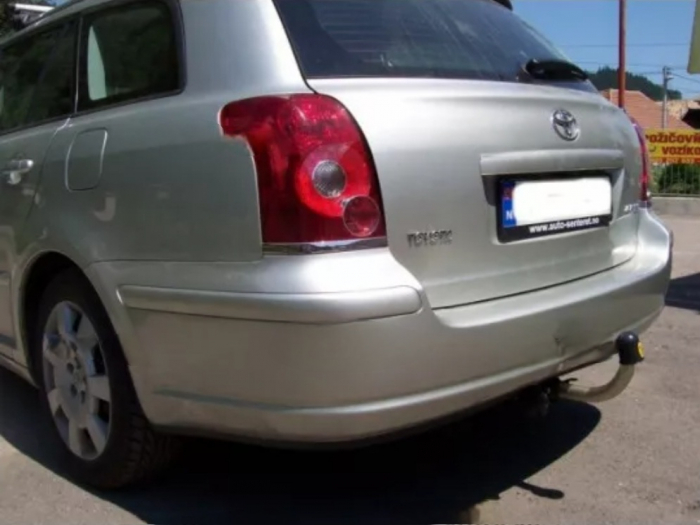 Carlig remorcare Toyota Avensis combi 2003 - 2009 demontabil automat cu maneta marca Autohak [5]