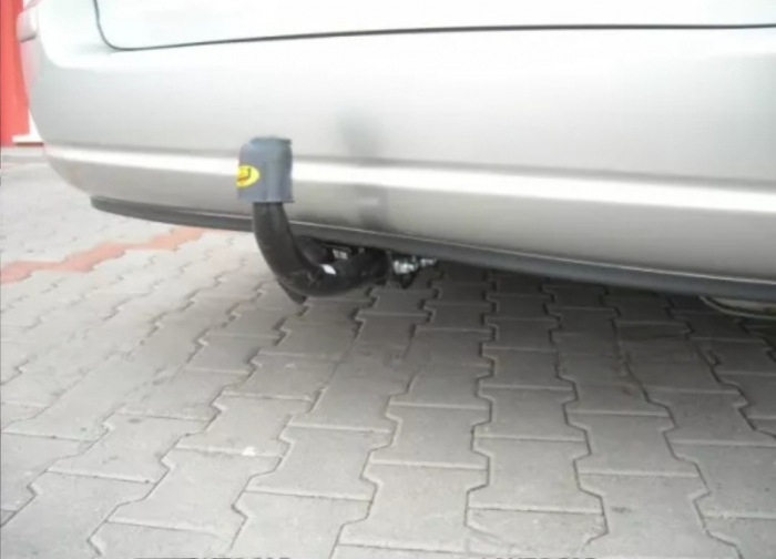 Carlig remorcare Toyota Avensis combi 2003-2009 marca Autohak [7]