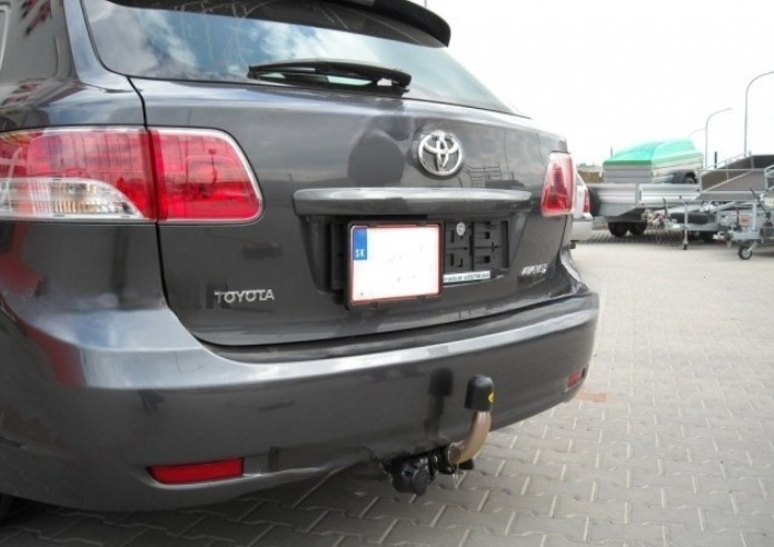 Carlig remorcare Toyota Avensis combi dupa 2009 demontabil automat cu maneta marca Autohak [5]