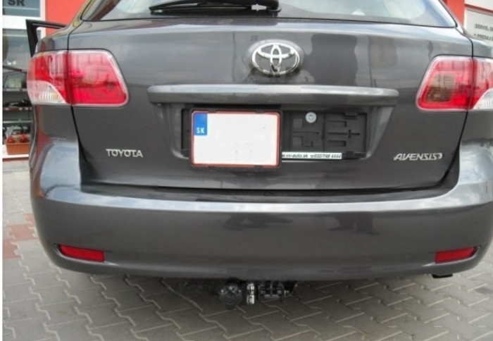 Carlig remorcare Toyota Avensis combi dupa 2009 demontabil automat cu maneta marca Autohak [4]