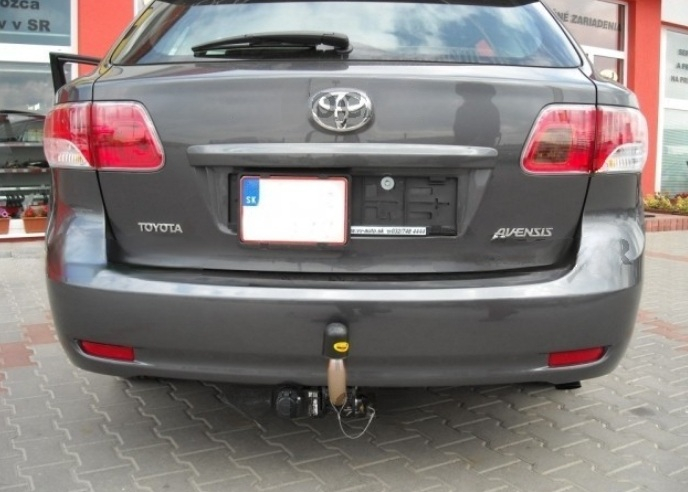 Carlig remorcare Toyota Avensis combi dupa 2009 demontabil automat cu maneta marca Autohak [7]
