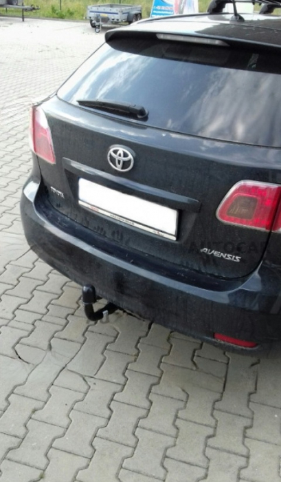 Carlig remorcare Toyota Avensis combi dupa 2009 demontabil automat vertical marca Autohak [5]