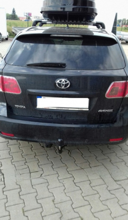 Carlig remorcare Toyota Avensis combi dupa 2009 demontabil automat vertical marca Autohak [7]