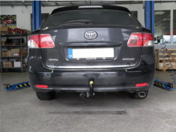 Carlig remorcare Toyota Avensis combi dupa 2009 marca Autohak [2]