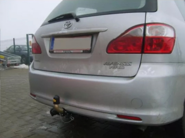 Carlig remorcare Toyota Avensis Verso 5 usi 2001 - 2006 demontabil automat cu maneta marca Autohak [4]