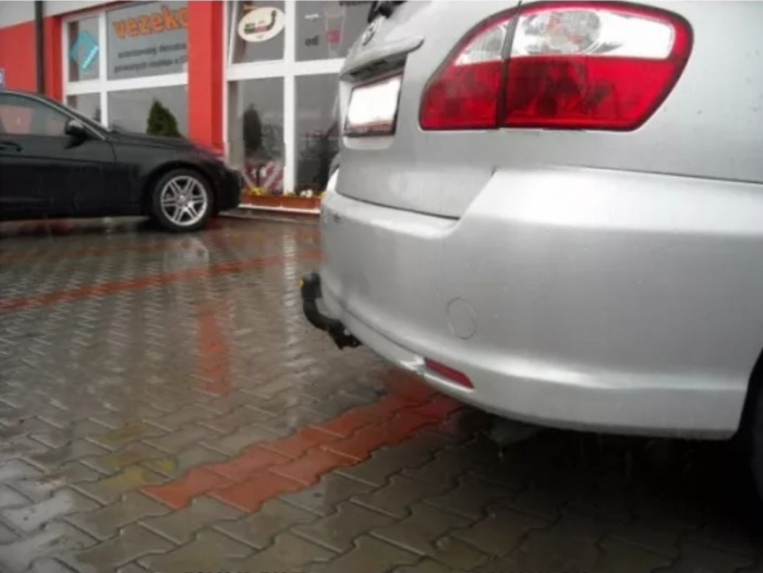 Carlig remorcare Toyota Avensis Verso 5 usi 2001-2006 marca Autohak [5]