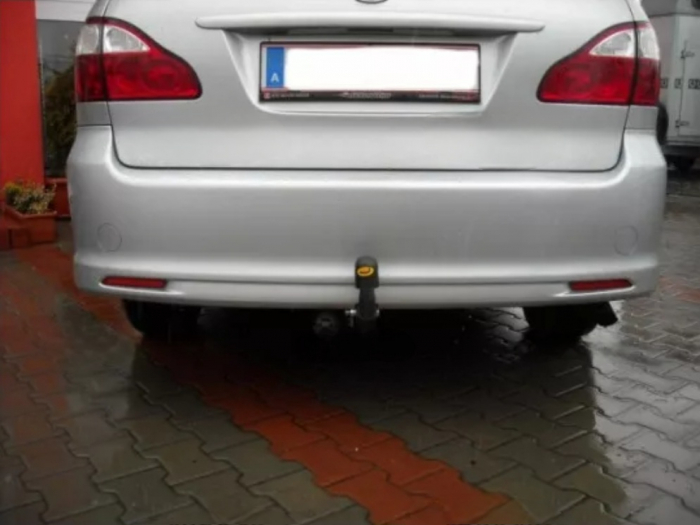 Carlig remorcare Toyota Avensis Verso 5 usi 2001-2006 marca Autohak [3]