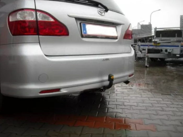 Carlig remorcare Toyota Avensis Verso 5 usi 2001-2006 marca Autohak [2]