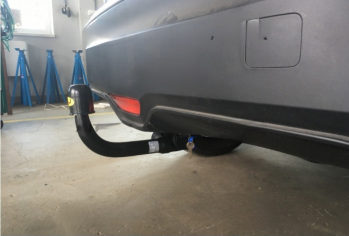 Carlig remorcare Toyota CH-R dupa 2016 demontabil automat vertical marca Autohak [8]