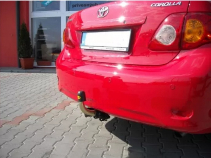 Carlig remorcare Toyota Corolla 4 usi 2007 - 2013 demontabil automat cu maneta marca Autohak [3]