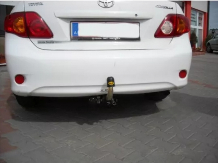 Carlig remorcare Toyota Corolla 4 usi 2007 - 2013 demontabil automat cu maneta marca Autohak [5]