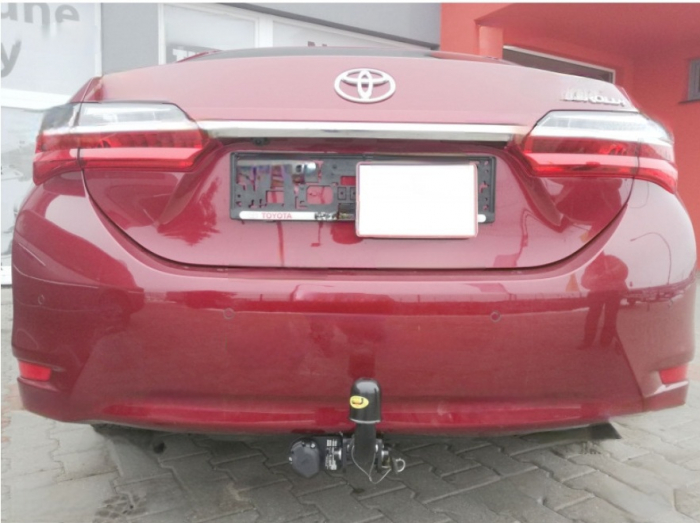 Carlig remorcare Toyota Corolla sedan E18 2013 - 2018 demontabil automat cu maneta marca Autohak [4]