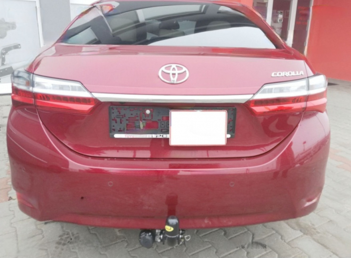 Carlig remorcare Toyota Corolla sedan E18 2013 - 2018 demontabil automat cu maneta marca Autohak [2]