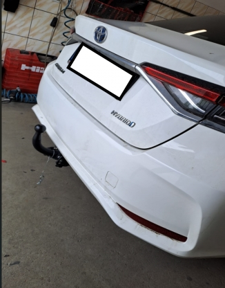 Carlig remorcare Toyota Corolla sedan E18 dupa 2019 demontabil automat cu maneta marca Autohak [3]