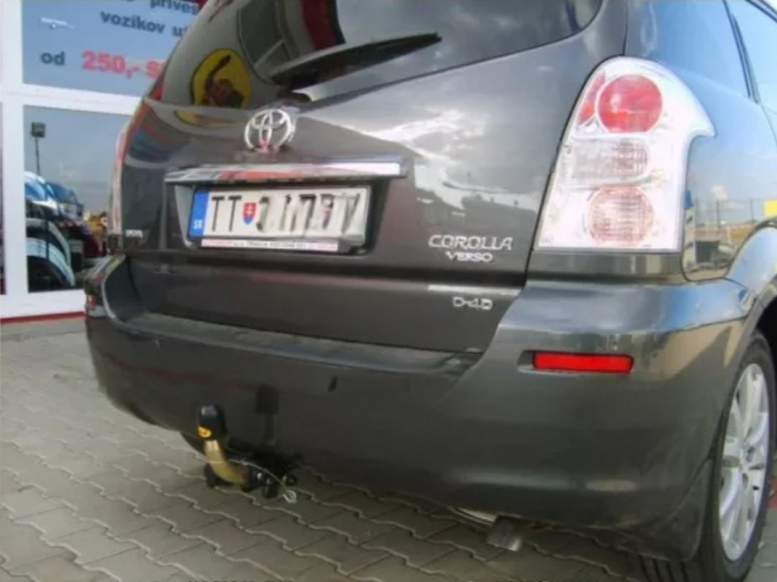 Carlig remorcare Toyota Corolla Verso 2004 - 2009 demontabil automat cu maneta marca Autohak [6]
