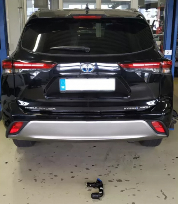 Carlig remorcare Toyota Highlander dupa 2021 demontabil automat vertical marca Autohak [6]