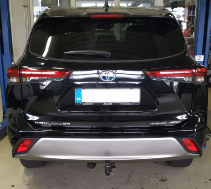 Carlig remorcare Toyota Highlander dupa 2021 demontabil automat vertical marca Autohak [4]