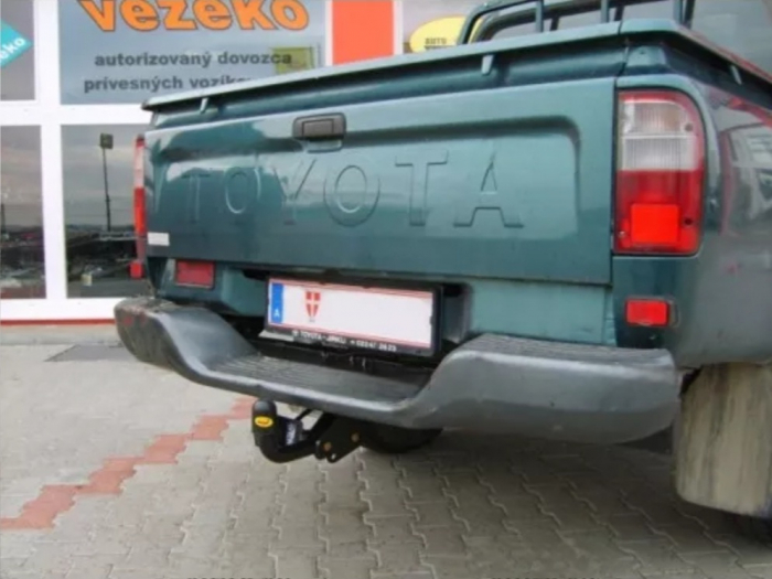 Carlig remorcare Toyota Hilux  cu treapta 1997-2004 marca Autohak [7]