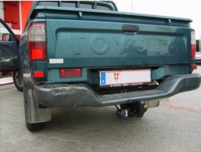 Carlig remorcare Toyota Hilux  cu treapta 1997-2004 marca Autohak [5]