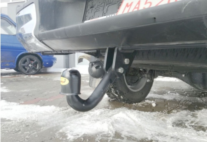 Carlig remorcare Toyota Hilux fabricata dupa 2016 marca Autohak [2]
