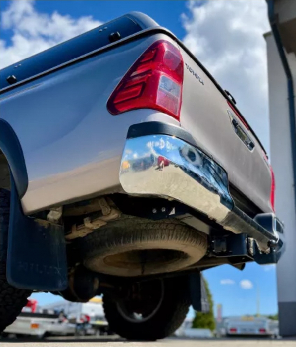 Carlig remorcare Toyota Hilux (flansa) 4x4 fabricata dupa 2016 marca Autohak [8]