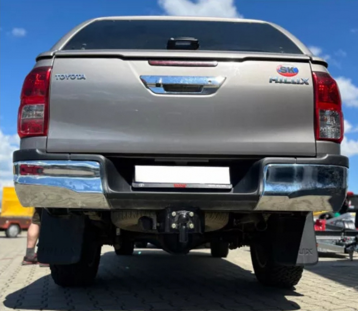 Carlig remorcare Toyota Hilux (flansa) 4x4 fabricata dupa 2016 marca Autohak [5]